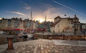 LE PATIO / les suites romantiques du grenier à sel